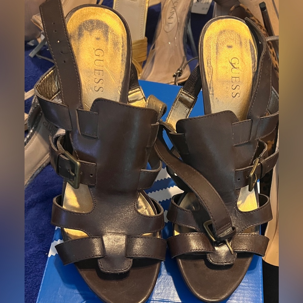 Guess gladiator brown sandals
